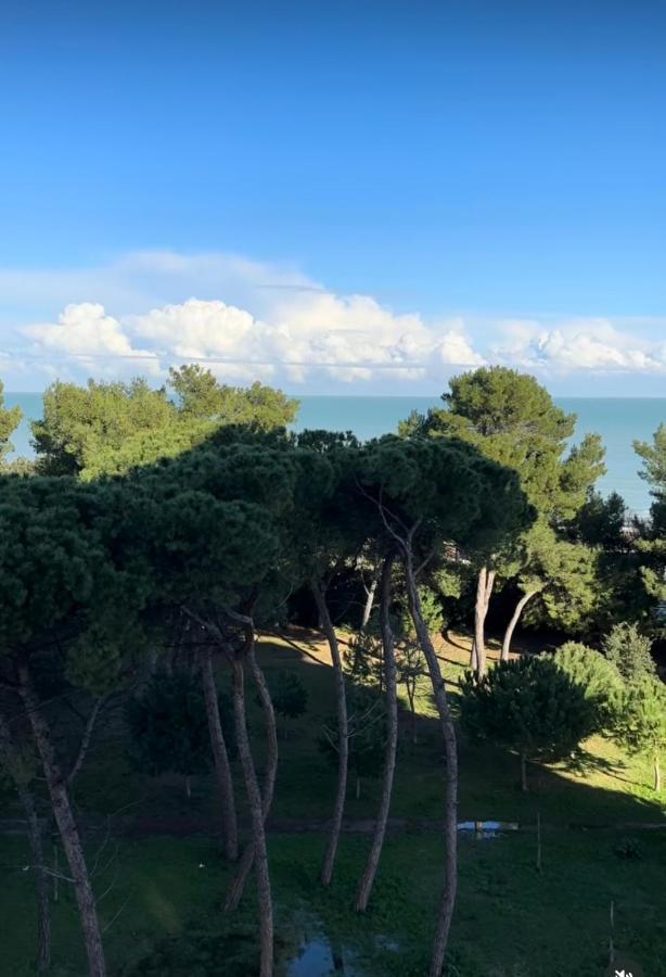 Lortica Apartment Pescara Bagian luar foto